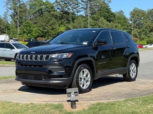 Used 2025 Jeep Compass Sport AWD/4WD image 3