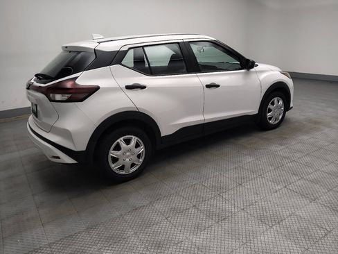Used 2021 Nissan Kicks S image 10