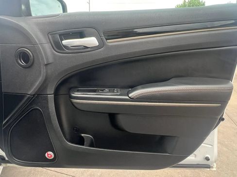 Used 2017 Chrysler 300 S w/ 300S Premium Group RWD image 36