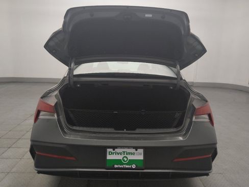 Used 2025 Hyundai Elantra SE FWD image 29