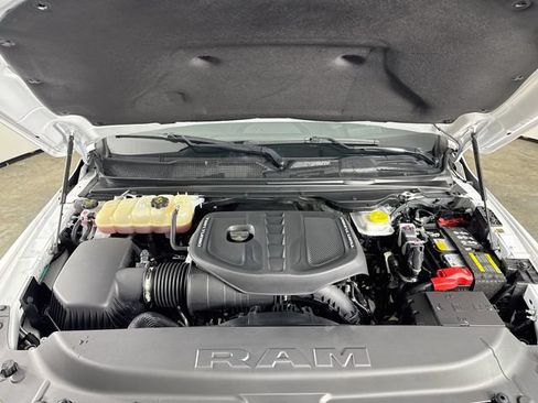 Used 2025 RAM 1500 Limited AWD/4WD image 37