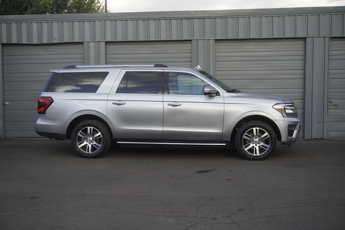 Used 2022 Ford Expedition Max Limited AWD/4WD image 8