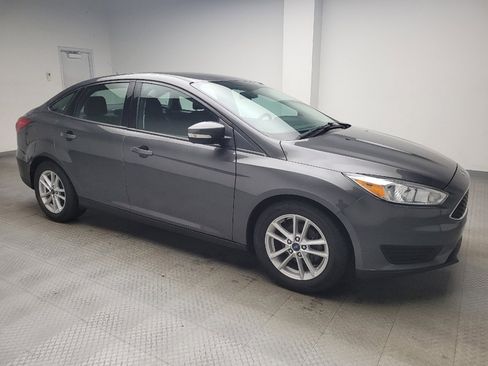 Used 2018 Ford Focus SE w/ Cold Weather Package image 11