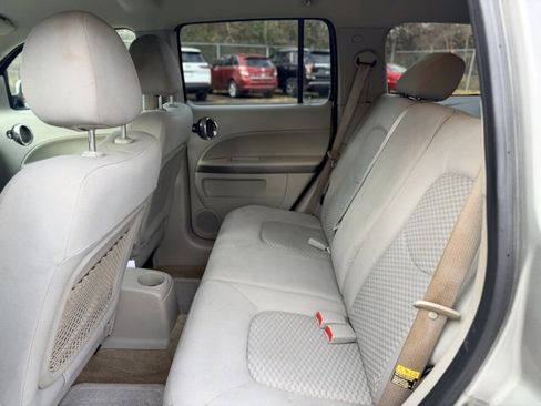 Used 2007 Chevrolet HHR LT image 19