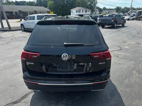 Used 2020 Volkswagen Tiguan SE w/ Panoramic Sunroof Package AWD/4WD image 4