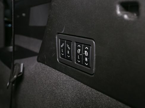 Used 2020 Cadillac XT6 Premium Luxury image 14