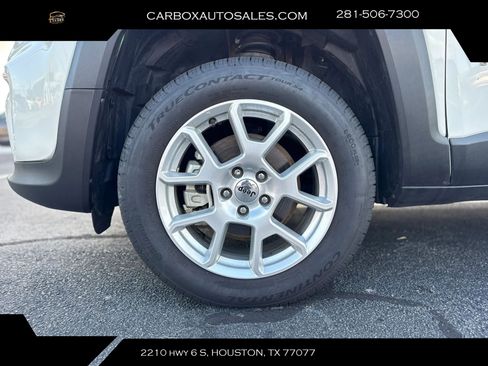 Used 2023 Jeep Renegade Latitude AWD/4WD image 24
