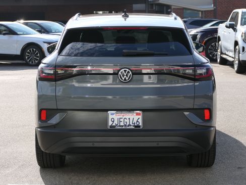 Used 2023 Volkswagen ID.4 Pro RWD image 4