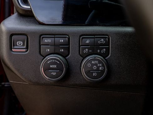 Used 2026 Chevrolet Silverado 3500 LTZ image 21