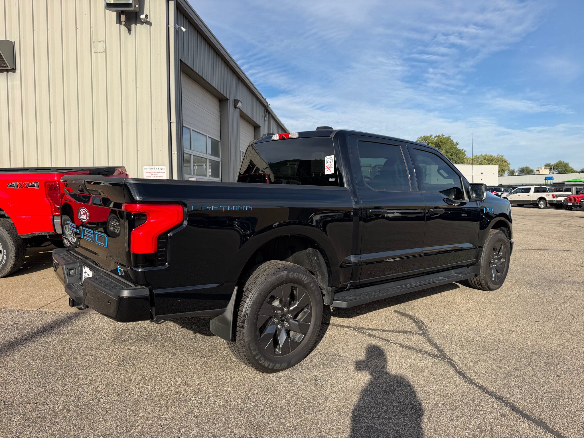 Used 2025 Ford F150 Lightning Flash AWD/4WD image 4