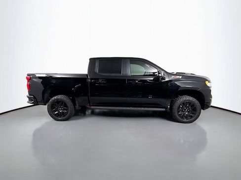 Used 2025 Chevrolet Silverado 1500 LT Trail Boss w/ LT Trail Boss Premium Package AWD/4WD image 4