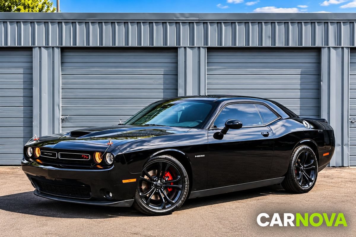 Used 2021 Dodge Challenger R/T RWD image 1