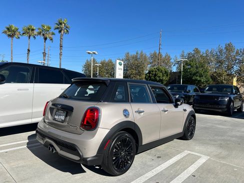 Used 2023 MINI Cooper S FWD image 3
