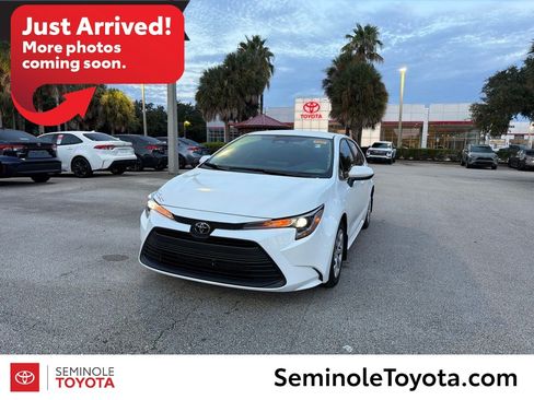 Used 2026 Toyota Corolla LE FWD image 1