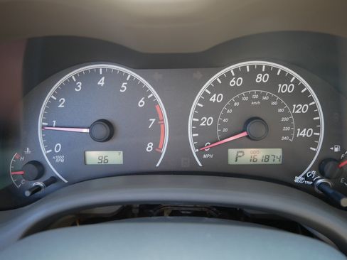 Used 2010 Toyota Corolla LE FWD image 24