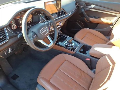 Used 2023 Audi Q5 2.0T Premium Plus w/ Premium Plus Package image 12