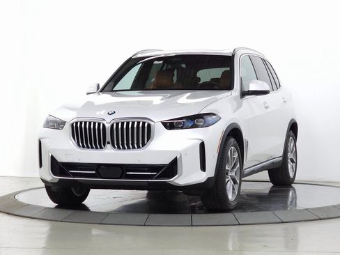 Used 2026 BMW X5 xDrive40i w/ Premium Package AWD/4WD image 3