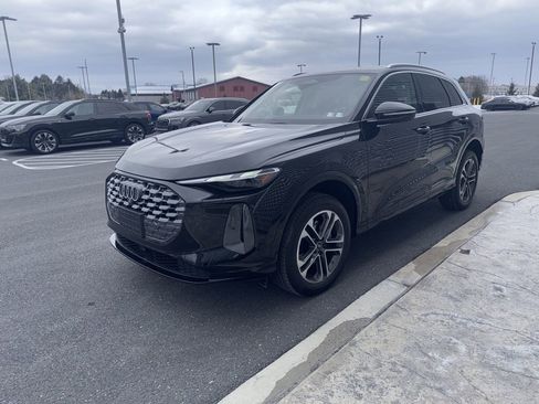 Used 2025 Audi Q5 2.0T Premium w/ Convenience Package image 34