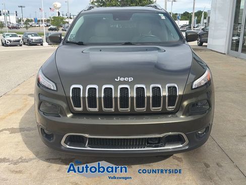 Used 2015 Jeep Cherokee Limited w/ Luxury Group AWD/4WD image 2
