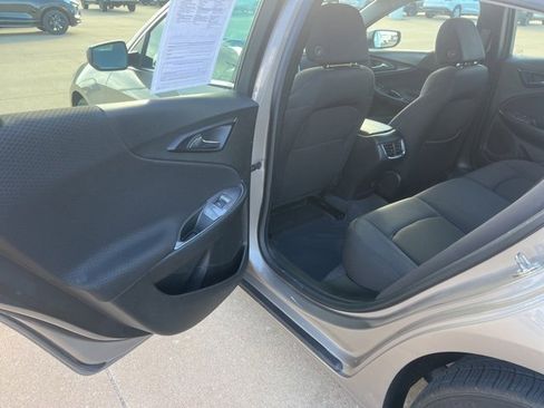 Used 2023 Chevrolet Malibu LT image 34