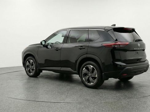 Used 2025 Nissan Rogue SV image 6