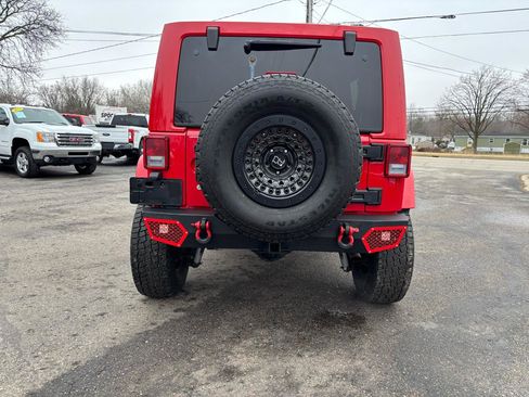 Used 2014 Jeep Wrangler Unlimited Sahara w/ Dual Top Group image 4
