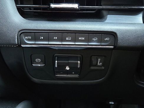 Used 2021 Cadillac Escalade Sport w/ Driver Assist Tech Package image 23