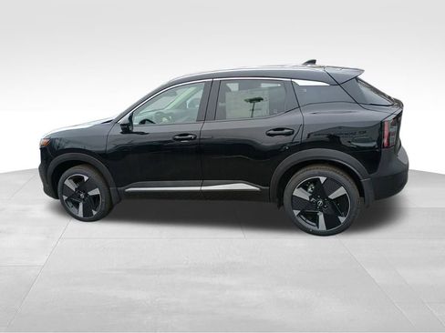 New 2025 Nissan Kicks SR image 2