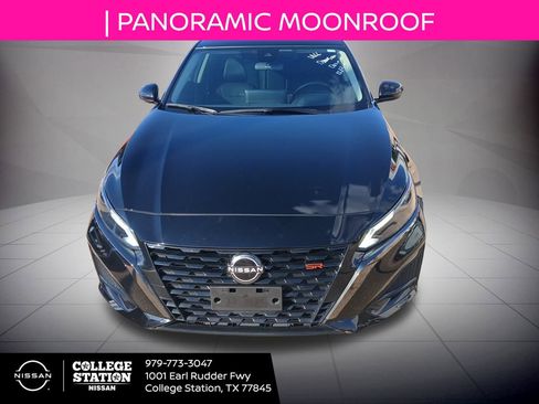 Used 2024 Nissan Altima 2.5 SR w/ SR Premium Package image 5