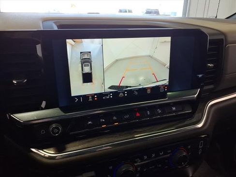 Used 2025 Chevrolet Silverado 1500 LTZ AWD/4WD image 25