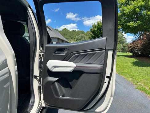 New 2026 GMC Canyon AT4X w/ AT4X AEV Edition AWD/4WD image 65