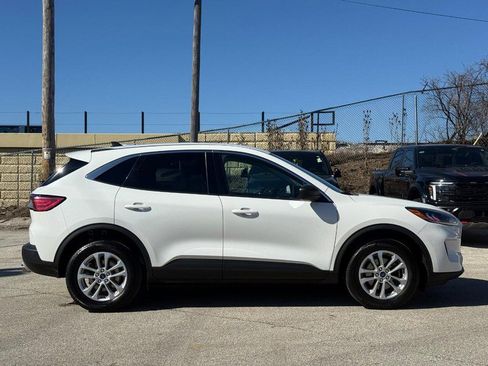 Certified 2022 Ford Escape SE w/ Convenience Package image 2