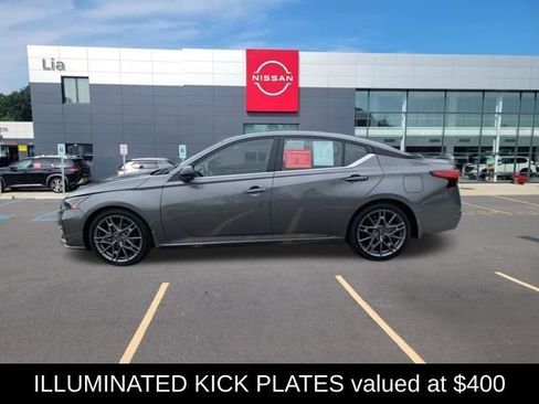 Certified 2024 Nissan Altima 2.0 SR FWD image 2