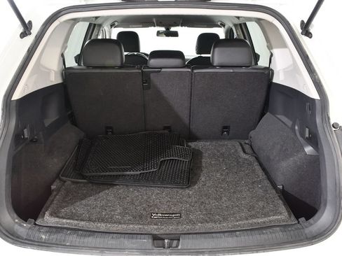 Used 2018 Volkswagen Tiguan SE w/ 18" Alloy Wheels Package AWD/4WD image 20