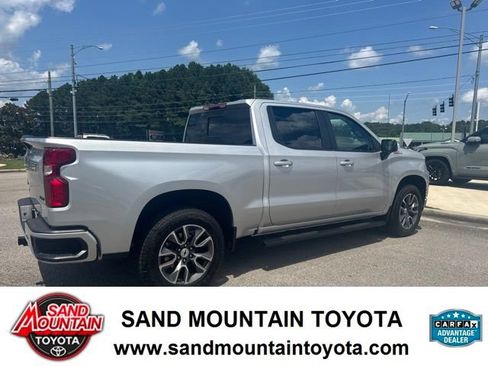Used 2022 Chevrolet Silverado 1500 RST w/ Convenience Package II AWD/4WD image 3