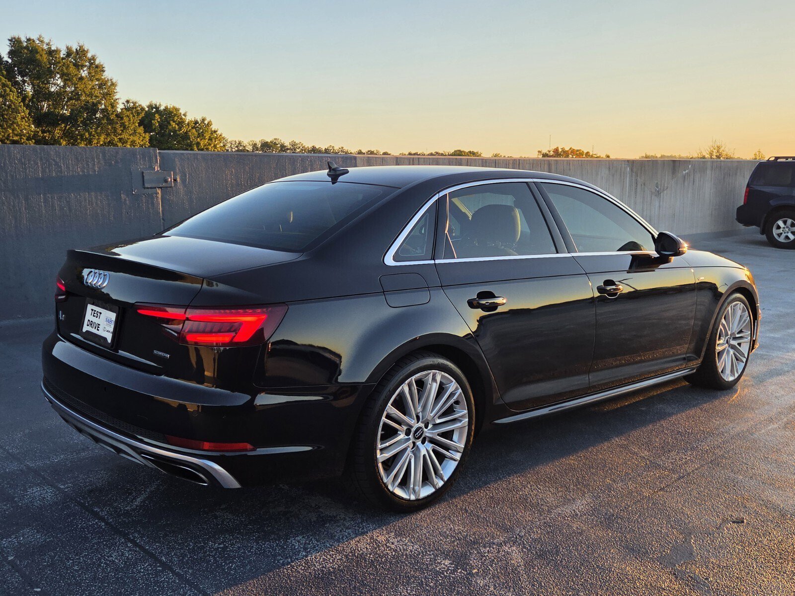 Used 2019 Audi A4 2.0T Premium Plus w/ Premium Plus Package AWD/4WD image 5