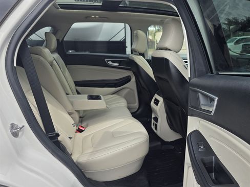 Used 2022 Ford Edge Titanium AWD/4WD image 36