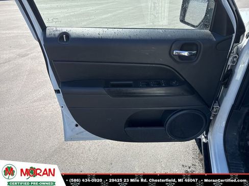 Used 2015 Jeep Patriot Latitude image 9