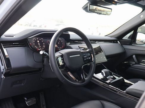 Used 2025 Land Rover Range Rover Sport Dynamic SE image 15