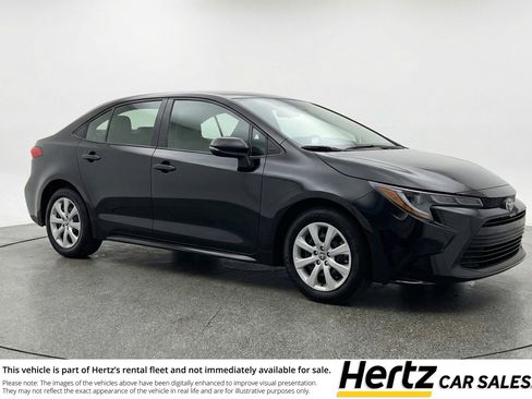 Used 2025 Toyota Corolla LE FWD image 1