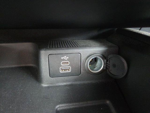 Certified 2025 Ford Escape ST-Line FWD image 34
