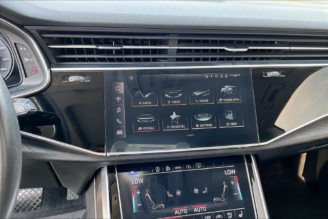 Used 2021 Audi Q8 Premium Plus w/ Premium Plus Package AWD/4WD image 24