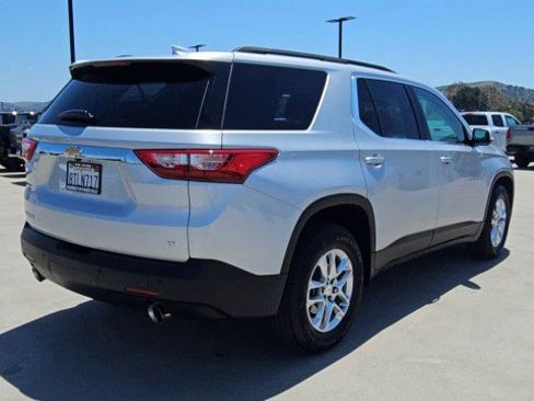 Used 2020 Chevrolet Traverse LT FWD image 8