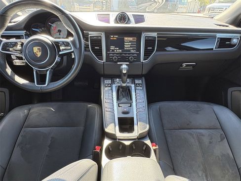 Used 2016 Porsche Macan S image 24