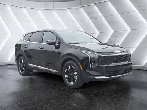 New 2026 Kia Sportage LX FWD image 1