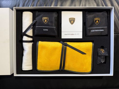 Used 2023 Lamborghini Huracan Sterrato AWD/4WD image 29