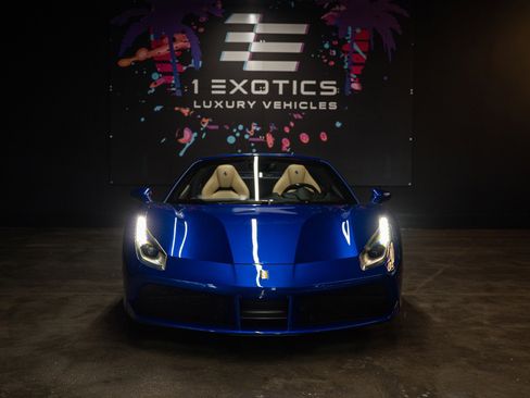 Used 2019 Ferrari 488 Spider RWD image 4