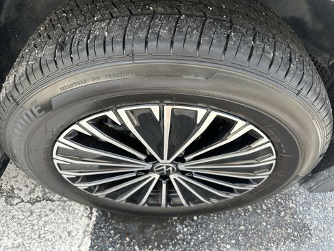 Used 2026 Volkswagen Tiguan S AWD/4WD image 6