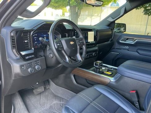 Used 2023 Chevrolet Silverado 1500 High Country w/ Technology Package image 22
