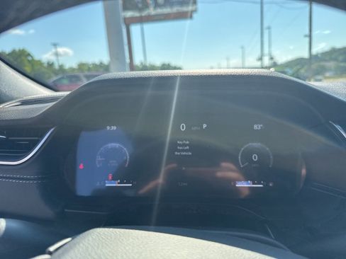 New 2025 Jeep Grand Cherokee Altitude image 42